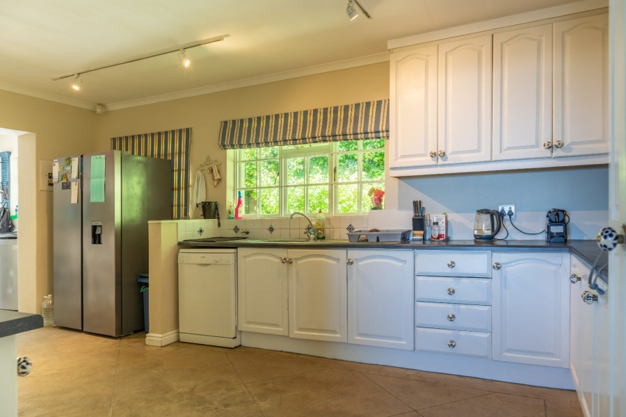 4 Bedroom Property for Sale in Plettenberg Bay Central Western Cape